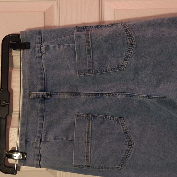 Women's Blue Jeans - Picture 5 of 5